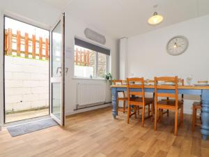 Φωτογραφία από το άλμπουμ του Small Hillman σε Perranporth +19 φωτογραφίες