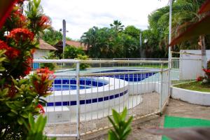 Hotel Mar Azul Neiva内部或周边的泳池