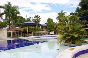 Hotel Mar Azul Neiva内部或周边的泳池