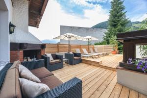 Nespecifikovaný výhled na hory nebo výhled na hory při pohledu z hotelu