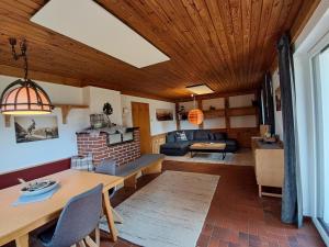 Kuchyň nebo kuchyňský kout v ubytování Bergchalet Kaunergrat + 31 fotografií