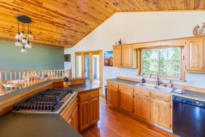 Dapur atau dapur kecil di Song Bird Hill
