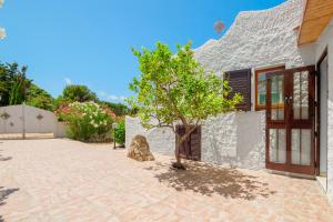 The building in which the holiday home is located