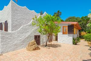 The building in which the holiday home is located