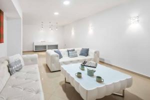 A seating area at Villa Elegio