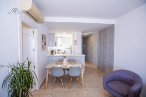 Kuchyň nebo kuchyňský kout v ubytování Sun and Seaviews Bay