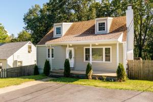 Το κτήριο όπου στεγάζεται  η παραθεριστική κατοικία