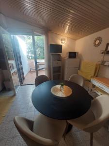 Posedenie v ubytovaní Apartment Tonči + 14 fotografií