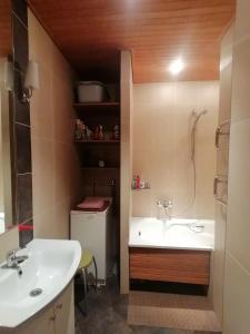 Ένα μπάνιο στο Jauki erdvĖ