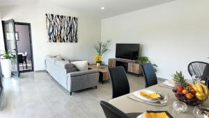 Μια τηλεόραση ή/και κέντρο ψυχαγωγίας στο Villa DaLi Pomer