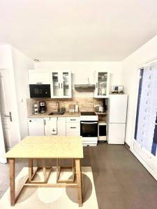 Köök või kööginurk majutusasutuses maison Oléron