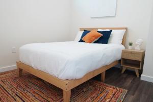 Cama ou camas em um quarto em The Standard Downtown Columbus