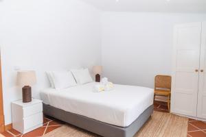 Postel nebo postele na pokoji v ubytování Montum Farm Living + 37 fotografií