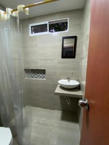 Bilik mandi di Nevadastay +21 gambar