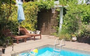 Πισίνα στο ή κοντά στο Super nice villa with pool 10 min from Natania