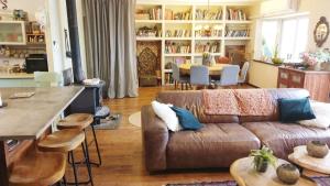 Χώρος καθιστικού στο Super nice villa with pool 10 min from Natania