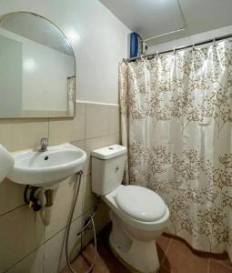 Koupelna v ubytování Gorgeous 2BR Condo unit with free WiFi + 15 fotografií