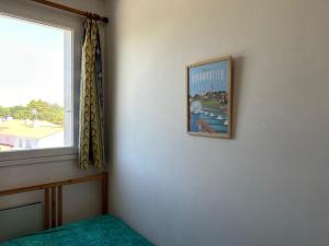 Fotografia z galérie ubytovania Notre-Dame-de-Monts - Appartement 5 personnes avec Balcon et Accès Direct à la Plage - FR-1-540-199 v destinácii Notre-Dame-de-Monts