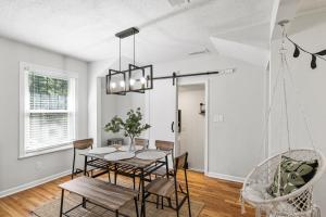 Gallery image of Secluded 3 Bedroom 10 Minutes to Atlanta Airport Self Check In in Atlanta