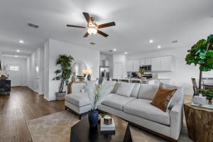 Afbeelding uit fotogalerij van Luxe Living - 3 Bedroom 2 Bath in Oak Point