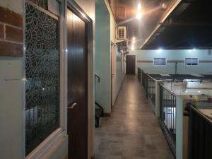 Kuchyň nebo kuchyňský kout v ubytování Puspiptek Residence Syariah Mitra RedDoorz