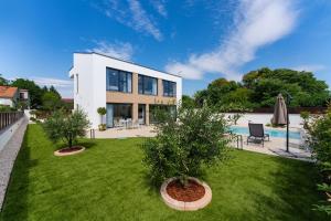 Zahrada ubytování Villa Astral