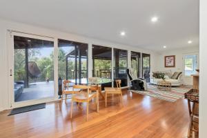 Posezení v ubytování Lux Escape on the Peninsula - Pool, Spa & Nature