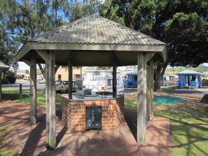 Bazén v ubytování Woolgoolga Beach Holiday Park nebo v jeho okolí