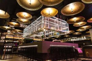 Restoran atau tempat lain untuk makan di QT Melbourne