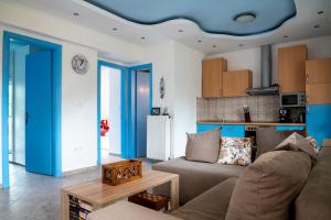 Kuchyň nebo kuchyňský kout v ubytování D&G Azure Greens Apartment