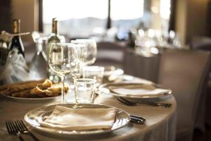 Restauracja lub miejsce do jedzenia w obiekcie Azienda Agrituristica Alcastlè