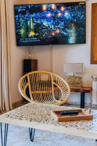 TV a/nebo společenská místnost v ubytování Ca's Pastor - Chalet de montaña