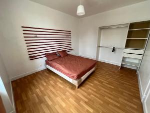 Postel nebo postele na pokoji v ubytování Comme à la maison