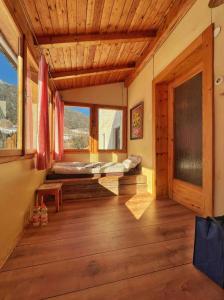 Posezení v ubytování Elventhal - Private Chalet in alpine valley