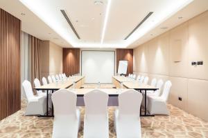 Zona business o sala conferenze di Kyriad Muscat