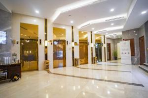 Ο χώρος του λόμπι ή της ρεσεψιόν στο Emaar Elite Hotel