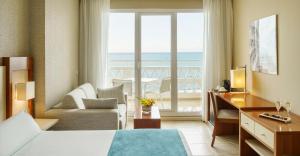 Double or Twin Room with Sea View
