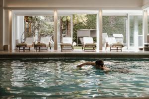 Bazén v ubytování Hotel Adria nebo v jeho okolí