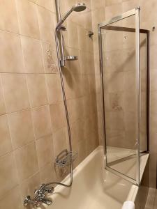Bagno di The Grapevine by MANVI