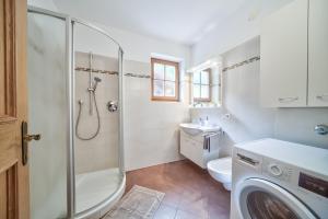 Vannituba majutusasutuses Linslhof Apt Quarz