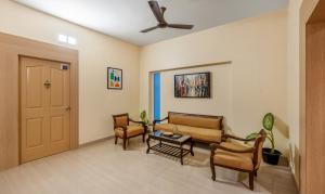 Χώρος καθιστικού στο Treebo Nestlay Rooms, Nungambakkam