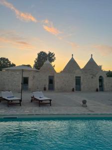 Πισίνα στο ή κοντά στο Trulli Fortunato private, heated swimming pool