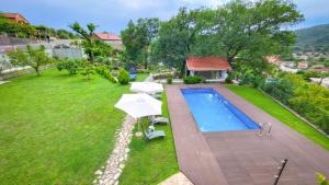 Bazén v ubytování Villa, pool and relax for 12 persons nebo v jeho okolí
