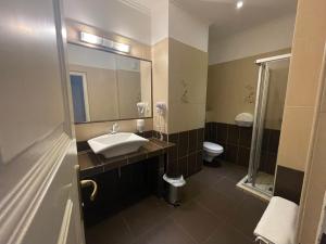 Afbeelding uit fotogalerij van Jókai Villa in Siófok +16 foto's