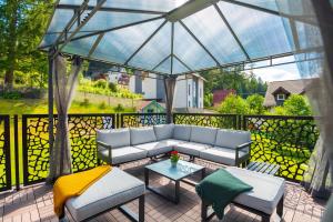 Balkón nebo terasa v ubytování Willa Szycha