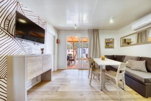 Φωτογραφία από το άλμπουμ του Camping Park Soline Mobile homes σε Biograd na Moru