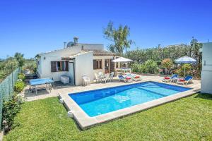 Bazén v ubytovaní Villa Venancio by Villa Plus alebo v jeho blízkosti