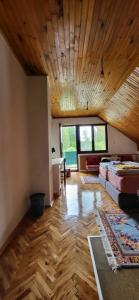 Giường trong phòng chung tại Accommodation Konak