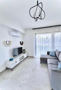 Fotografie z fotogalerie ubytování Studio apartment Aphrodite Beachfront Resort v destinaci Ghaziveran