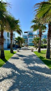 Fotografie z fotogalerie ubytování Studio apartment Aphrodite Beachfront Resort v destinaci Ghaziveran + 16 fotografií